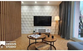 Apartament Odrodzenia 14